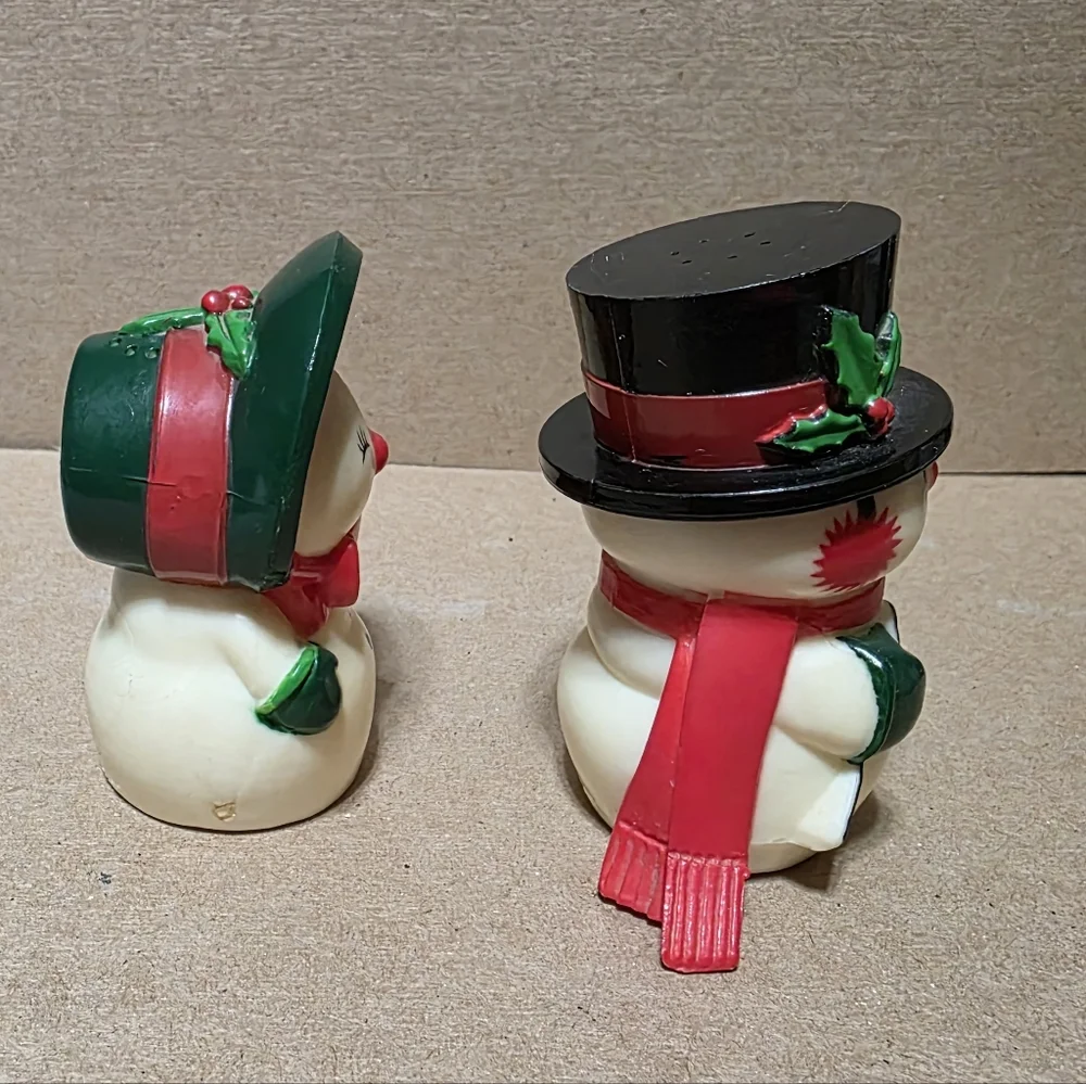 Hallmark Mr Mrs Snowman Salt Pepper Shaker Set #158